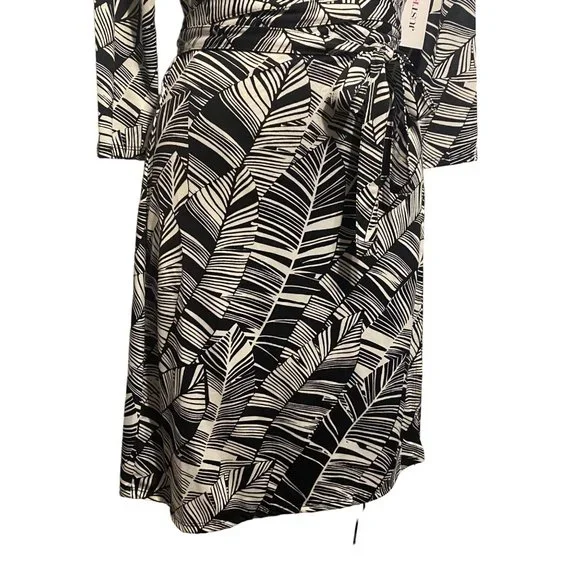 Just Fab Black & White Banana Leaf Wrap Dress M - Picture 5 of 12